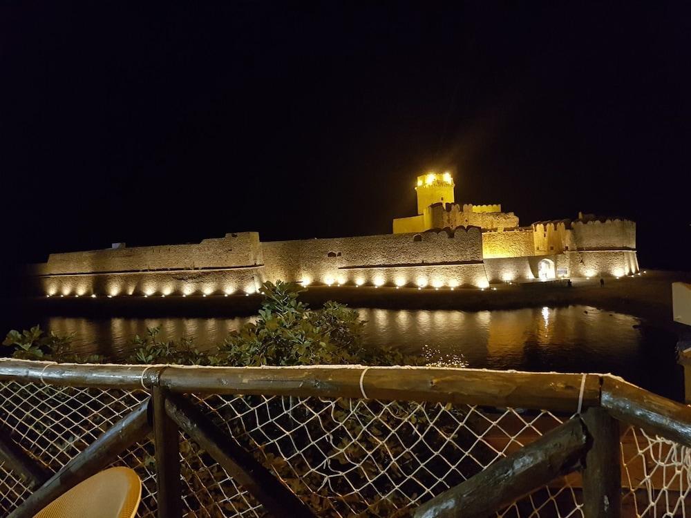 Hotel La Calabrese Isola Di Capo Rizzuto Buitenkant foto