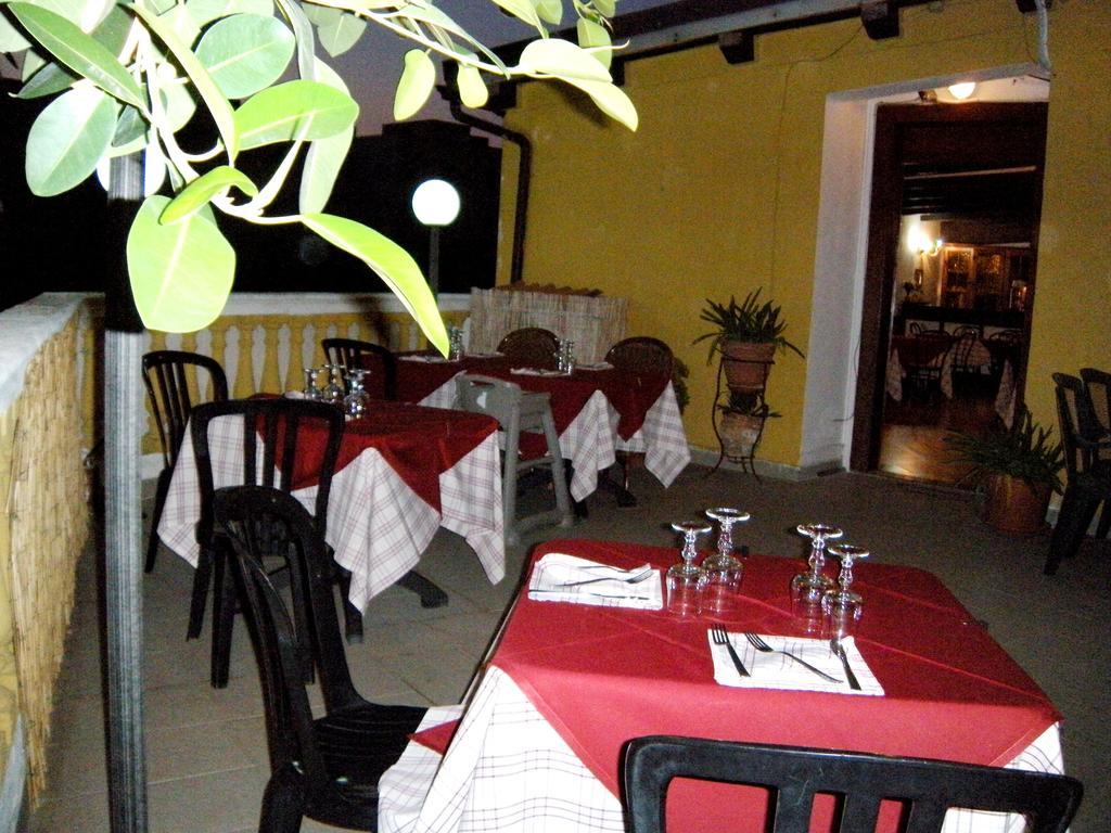 Hotel La Calabrese Isola Di Capo Rizzuto Buitenkant foto