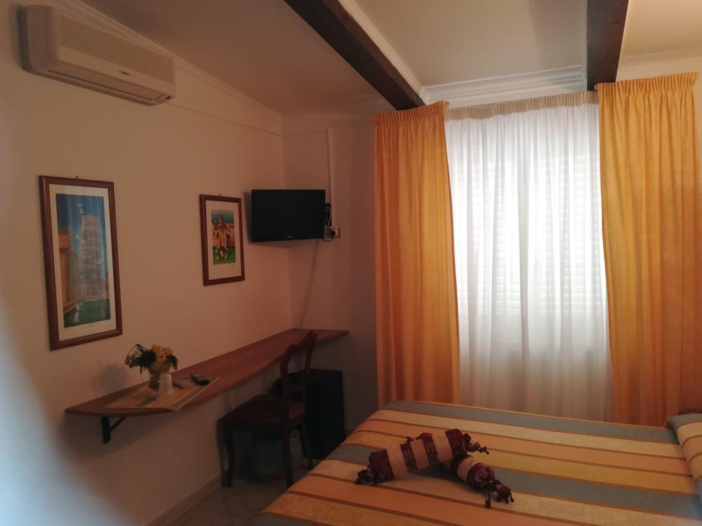 Hotel La Calabrese Isola Di Capo Rizzuto Buitenkant foto