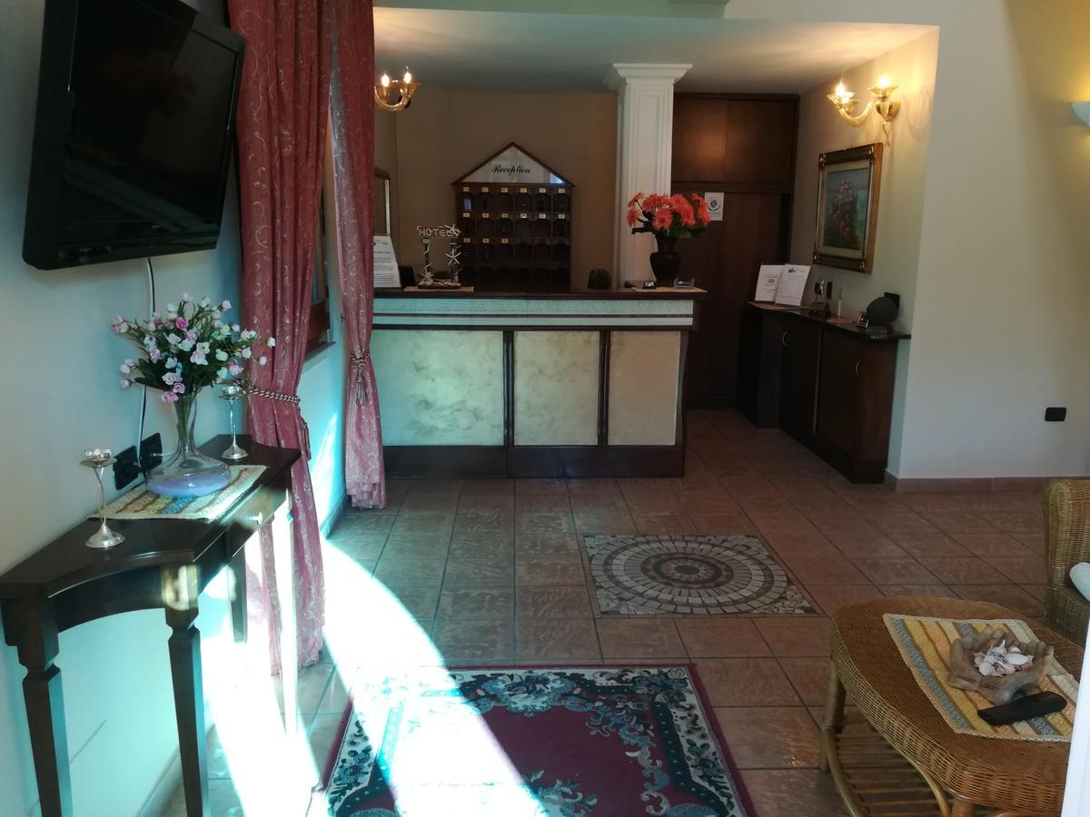 Hotel La Calabrese Isola Di Capo Rizzuto Buitenkant foto