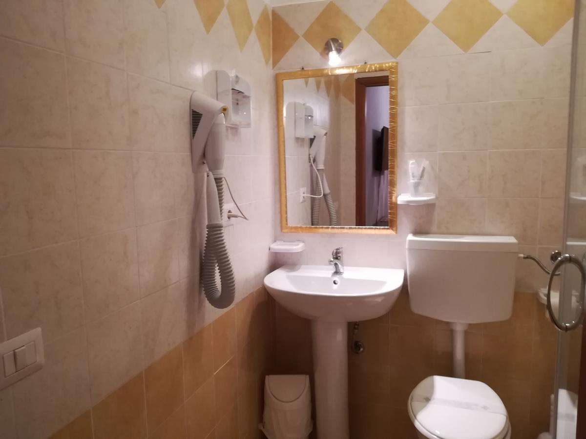 Hotel La Calabrese Isola Di Capo Rizzuto Buitenkant foto